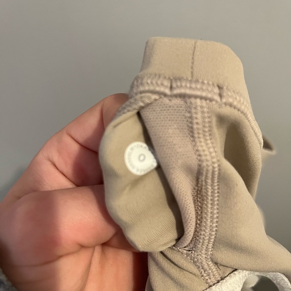 Lululemon align tank,waist length, white, size 0 - Picture 3 of 3